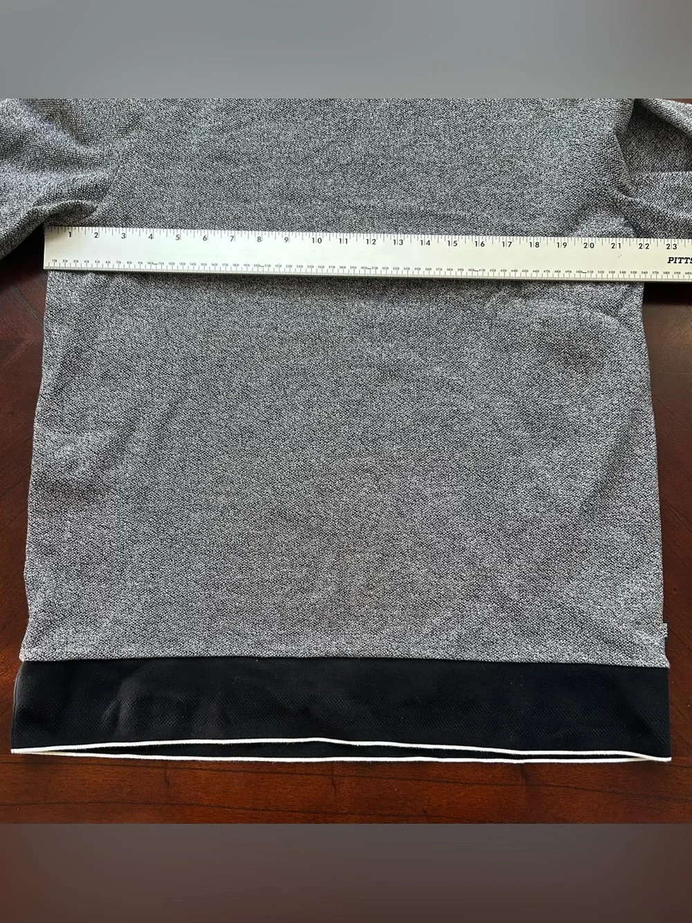 Hugo Boss Men's Grey Crewneck Sweater with Contrast Navy Trim size XXL SLIM FIT